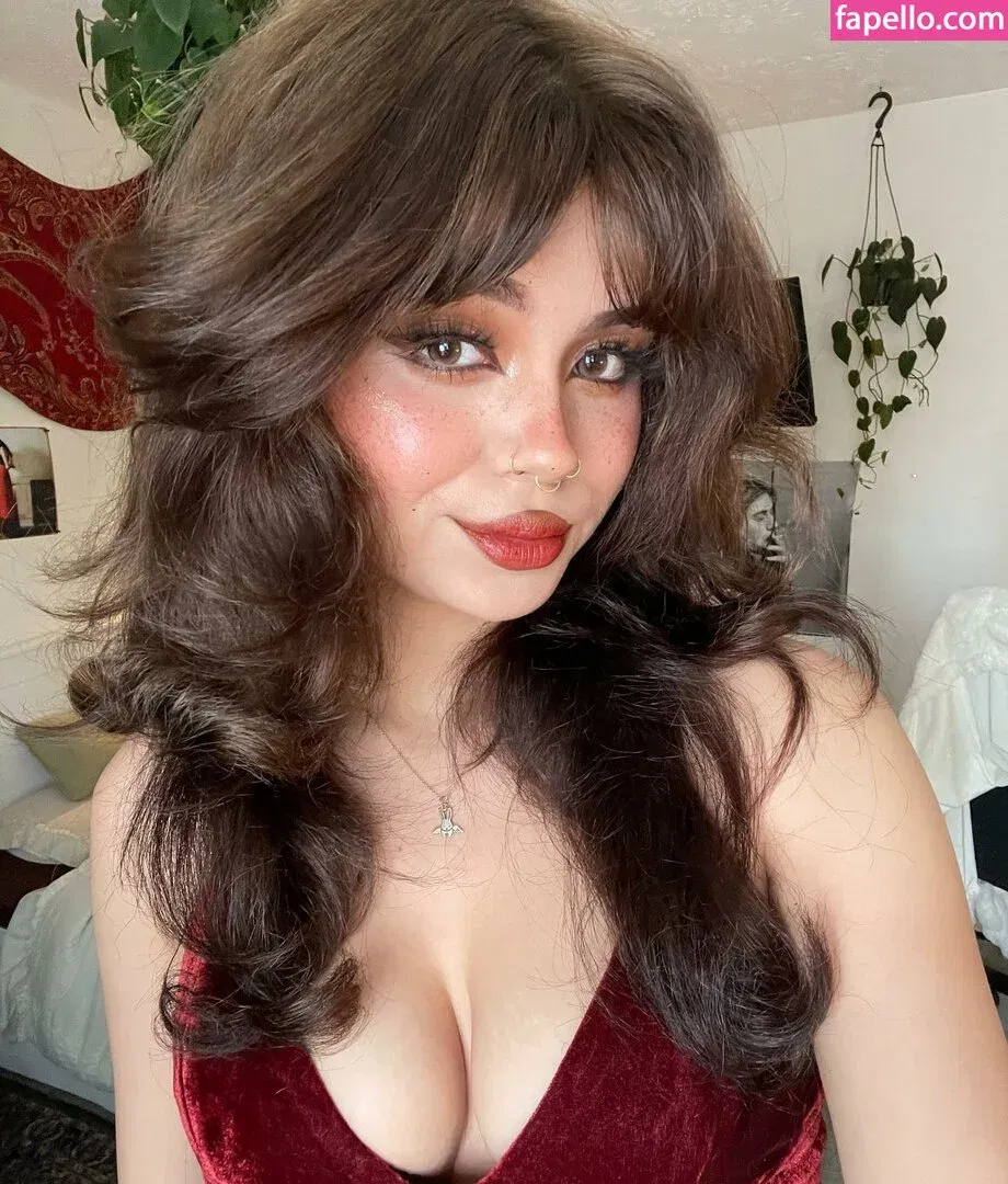 hellbabyeve Onlyfans Photo Gallery 