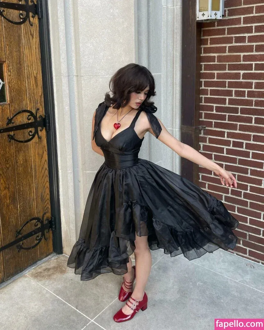 hellbabyeve Onlyfans Photo Gallery 