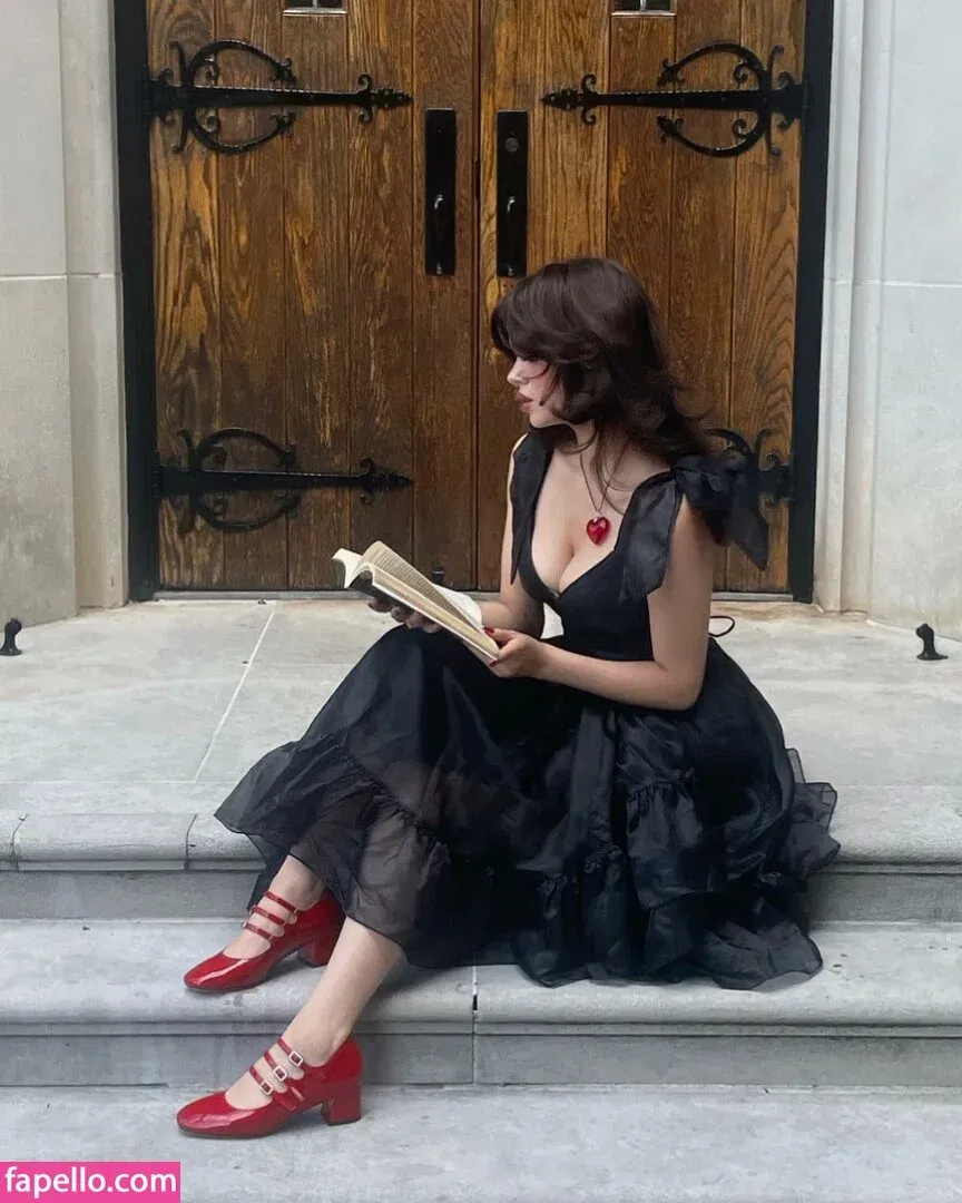 hellbabyeve Onlyfans Photo Gallery 