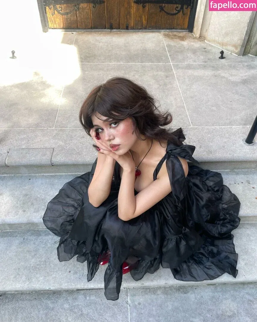 hellbabyeve Onlyfans Photo Gallery 