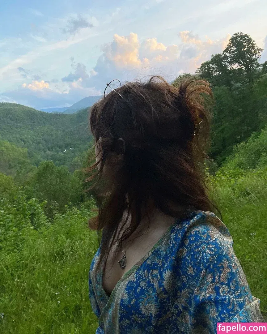 hellbabyeve Onlyfans Photo Gallery 