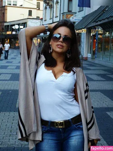 Alina Grozea Onlyfans Photo Gallery 