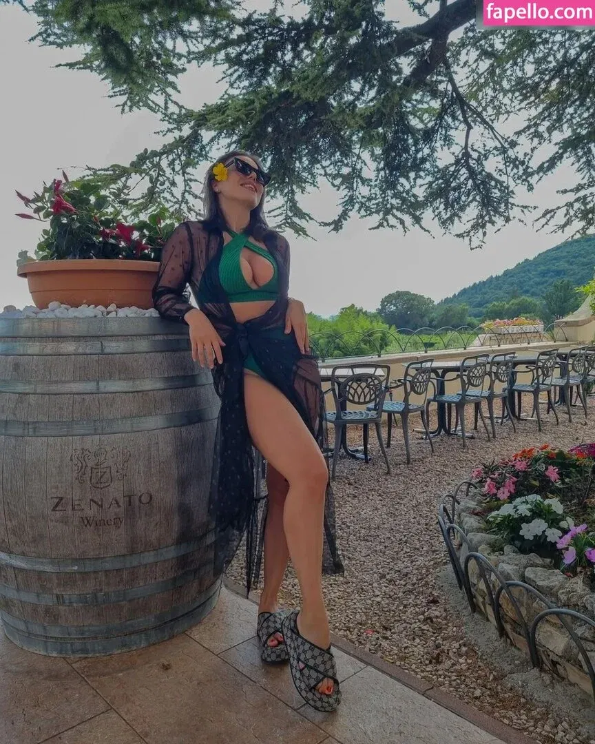 Alina Grozea Onlyfans Photo Gallery 