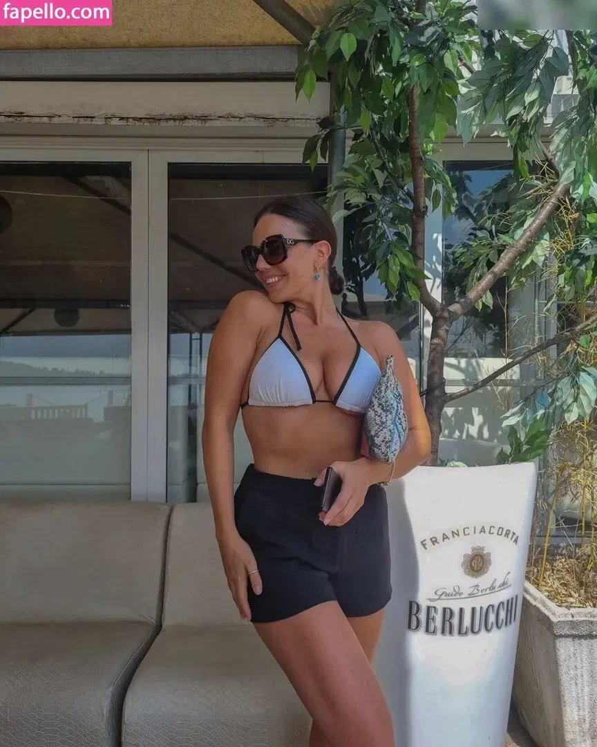 Alina Grozea Onlyfans Photo Gallery 