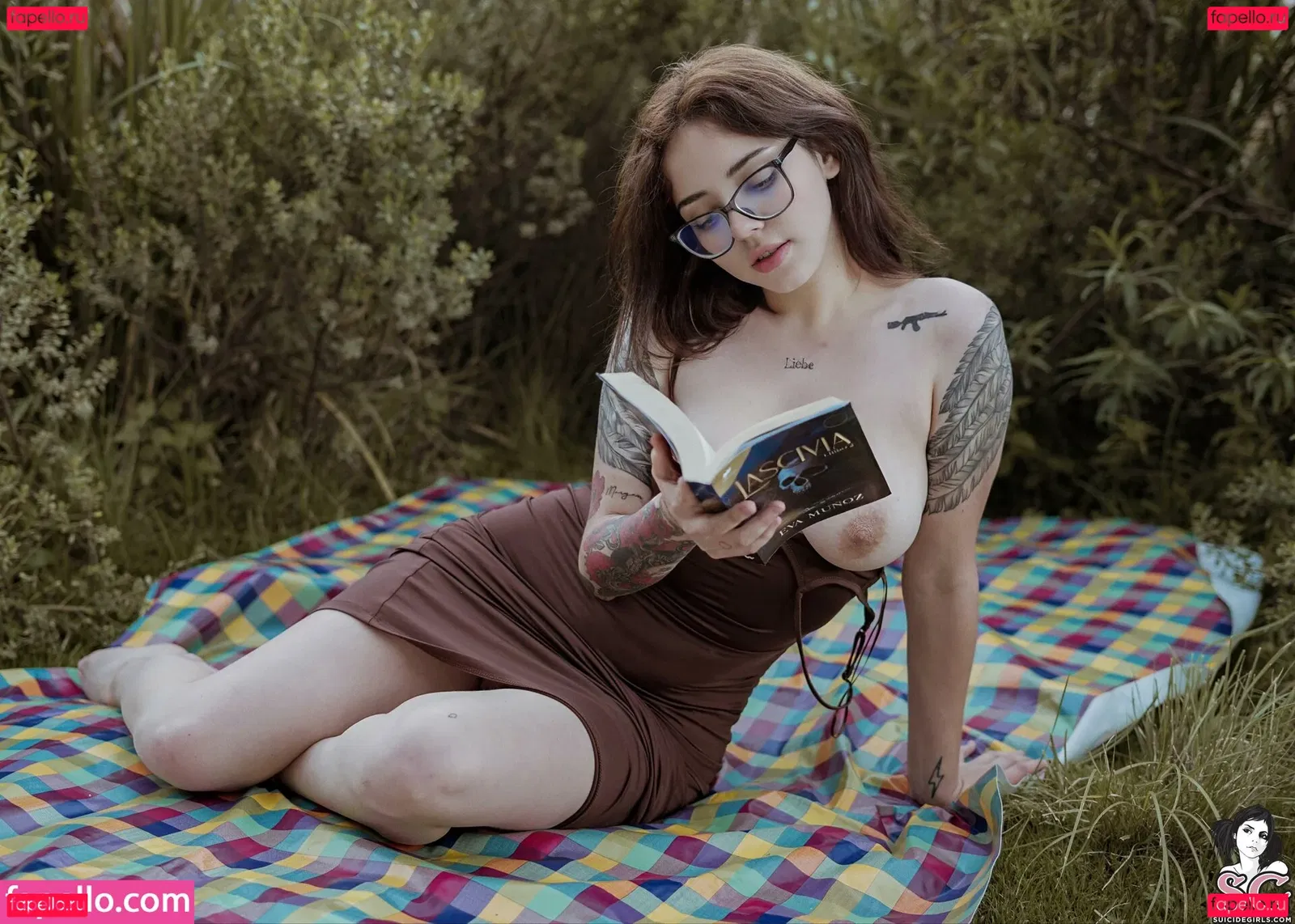 nneveska Onlyfans Photo Gallery 