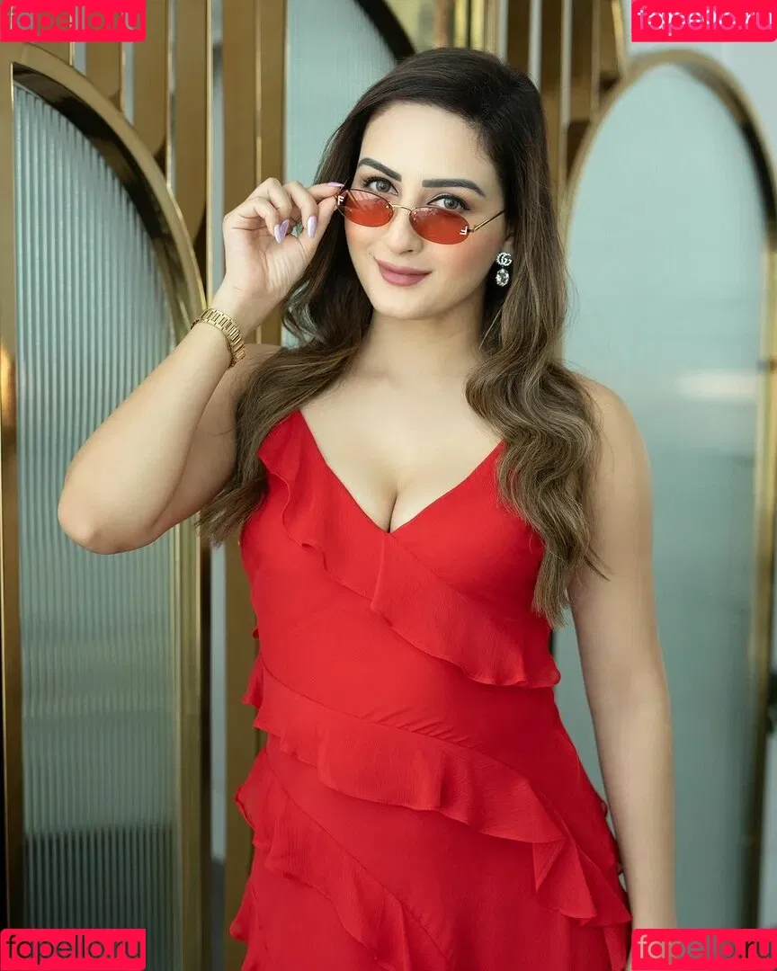 Zaara Yesmin Onlyfans Photo Gallery 