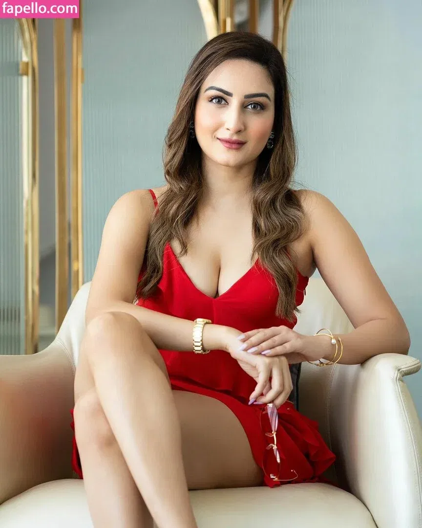 Zaara Yesmin Onlyfans Photo Gallery 