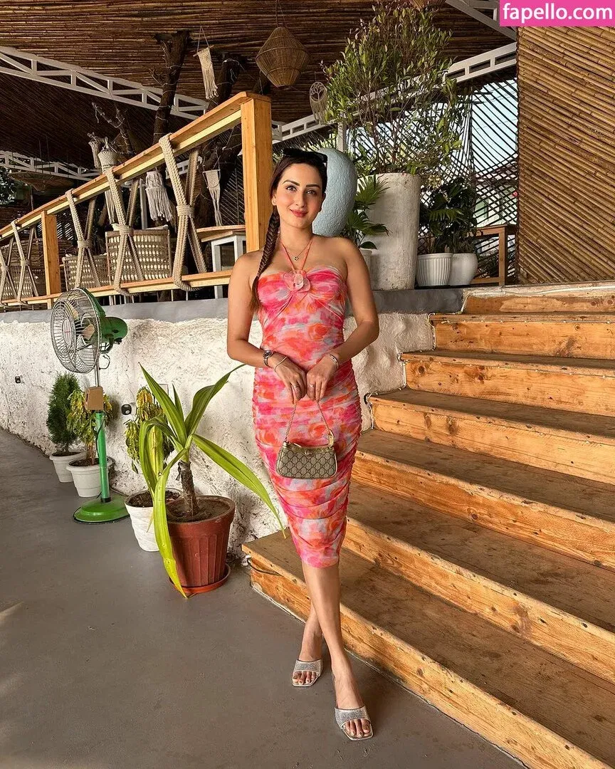 Zaara Yesmin Onlyfans Photo Gallery 