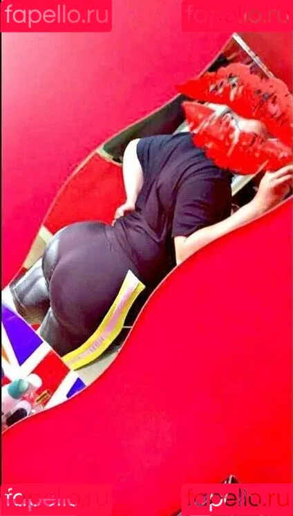 Medy MK Onlyfans Photo Gallery 