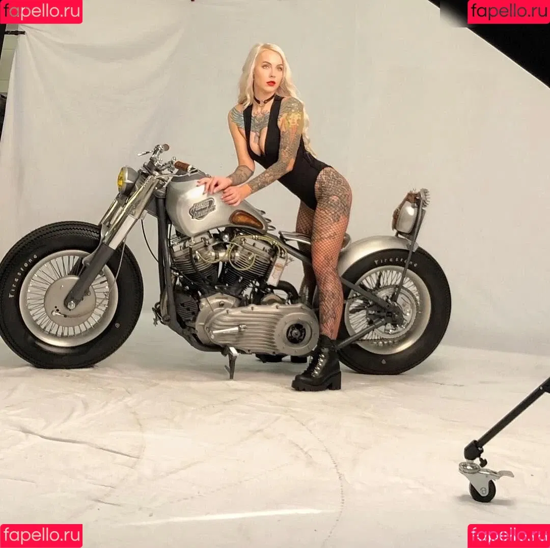 Liska Ruschnic Onlyfans Photo Gallery 