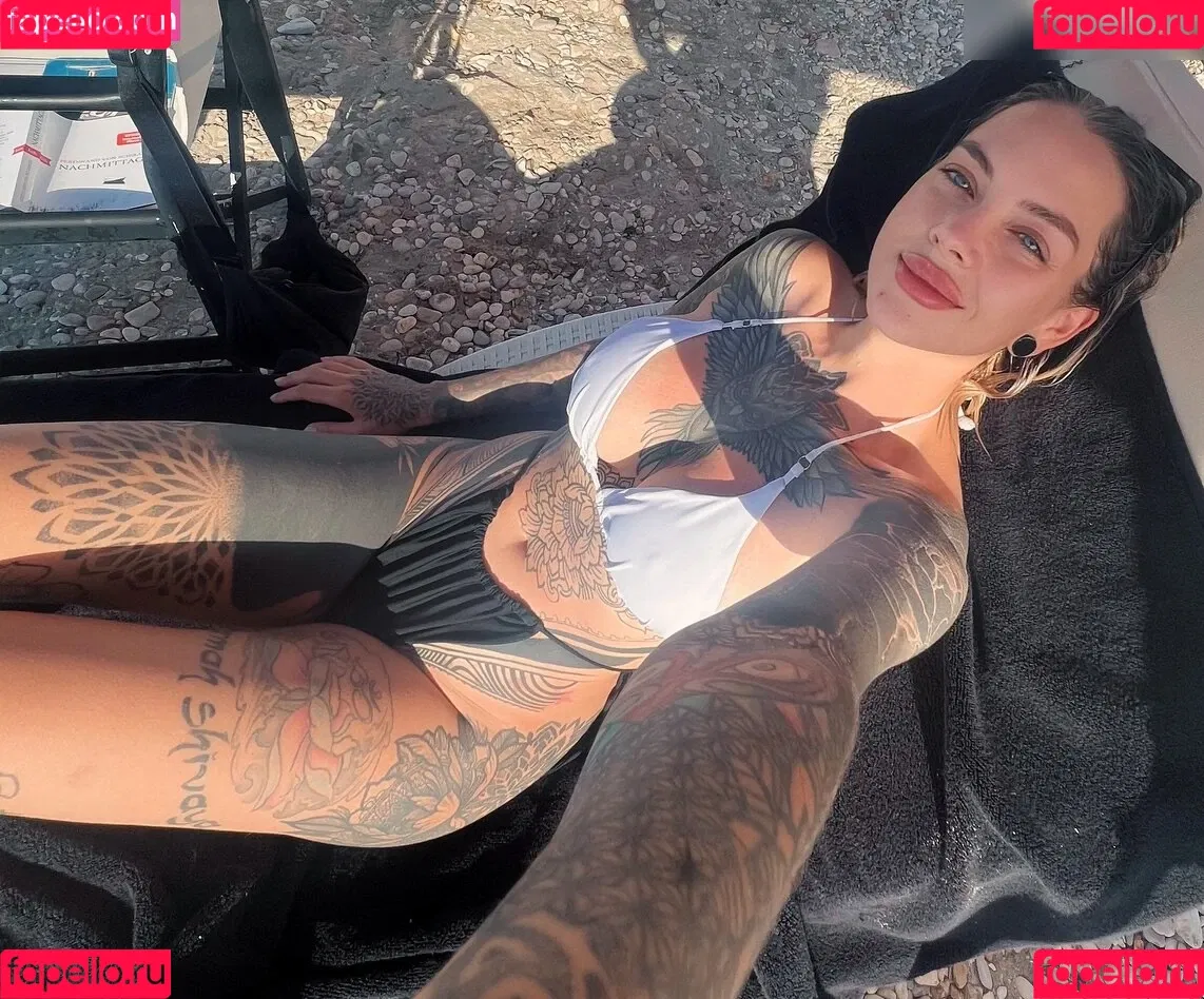 Liska Ruschnic Onlyfans Photo Gallery 
