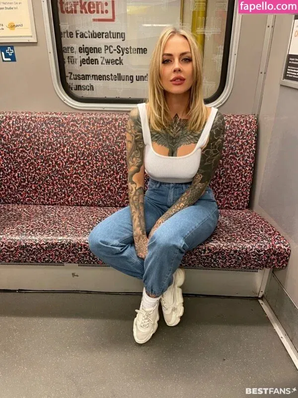 Liska Ruschnic Onlyfans Photo Gallery 