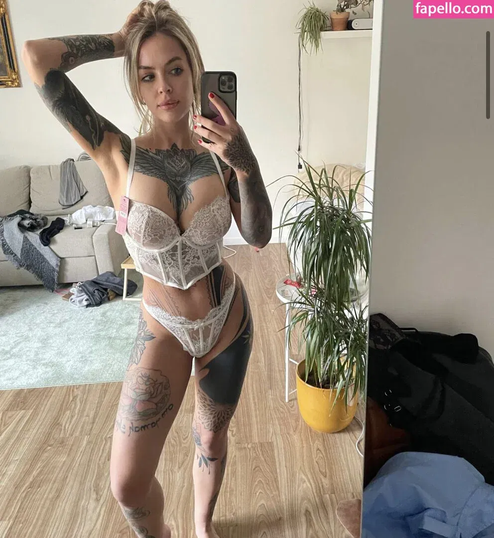 Liska Ruschnic Onlyfans Photo Gallery 