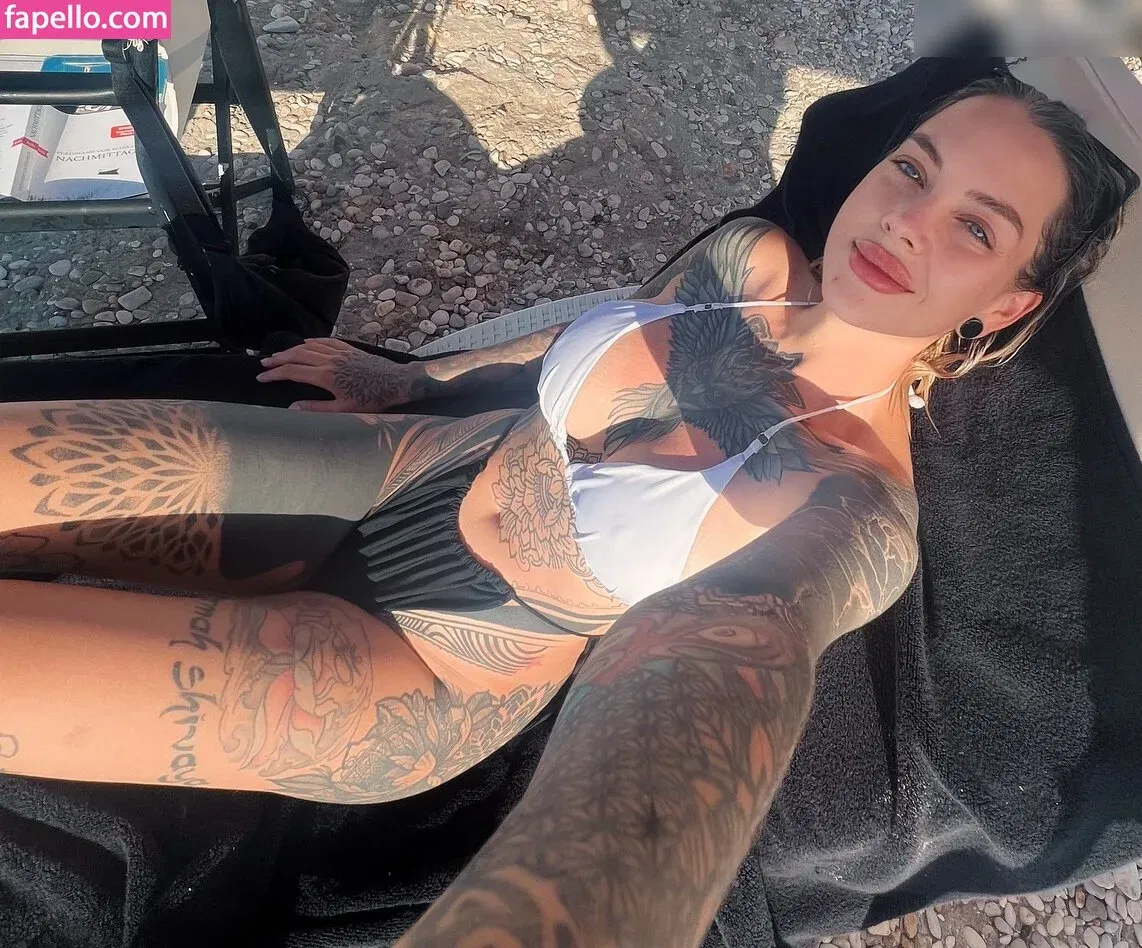 Liska Ruschnic Onlyfans Photo Gallery 