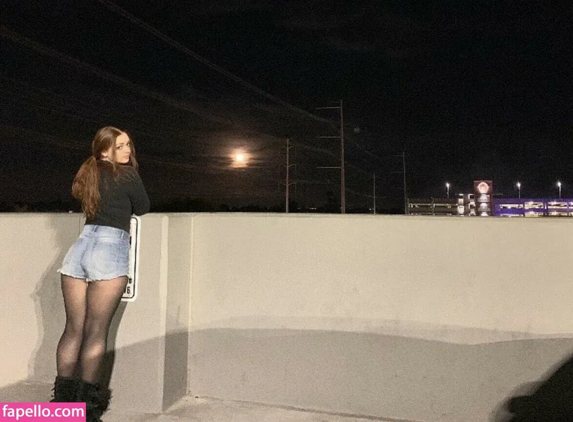 licibops Onlyfans Photo Gallery 