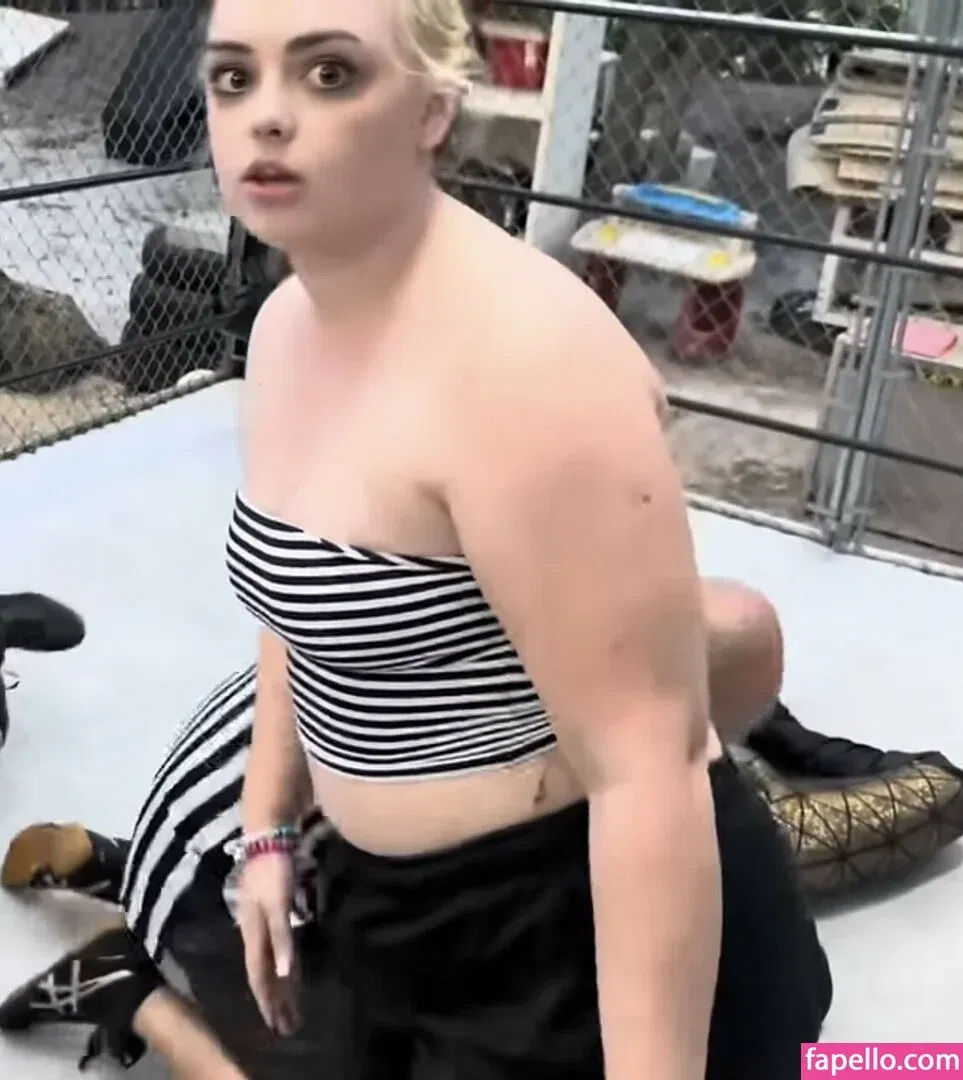 licibops Onlyfans Photo Gallery 