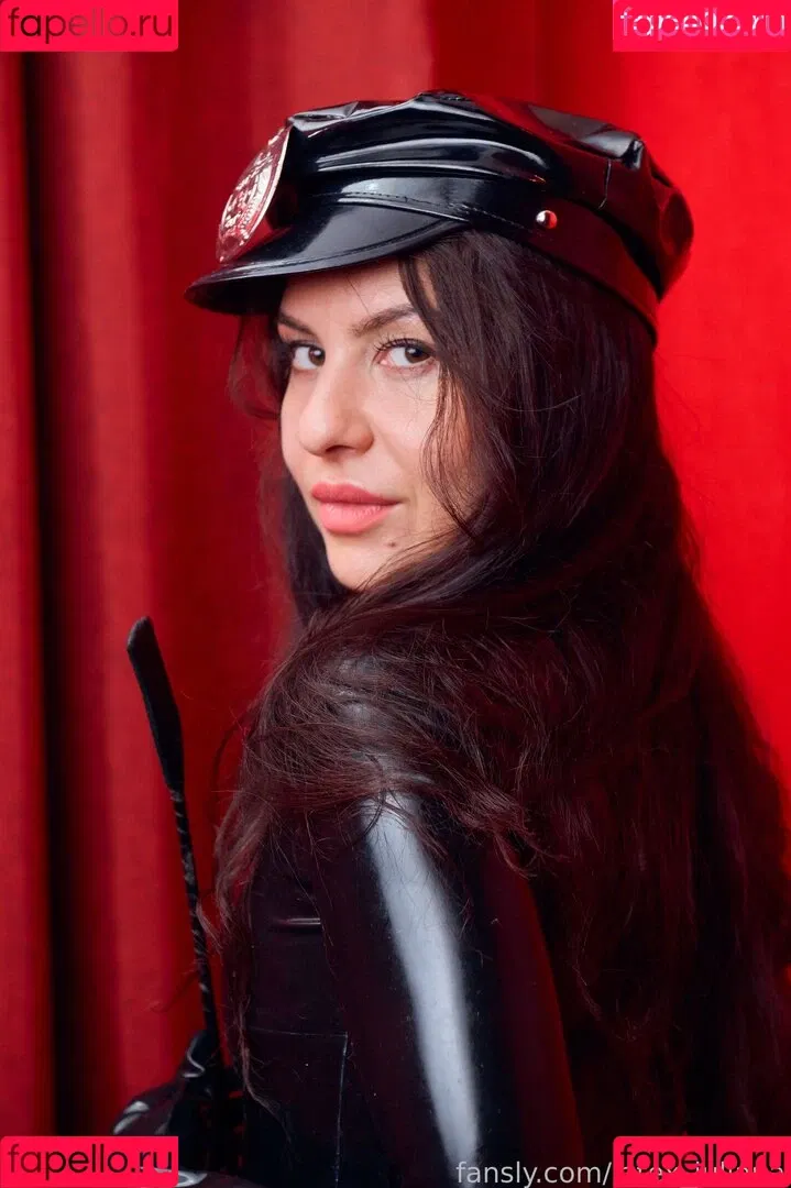 Latex Juliana Onlyfans Photo Gallery 