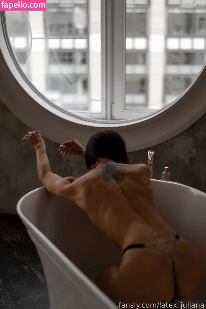 Latex Juliana Onlyfans Photo Gallery 