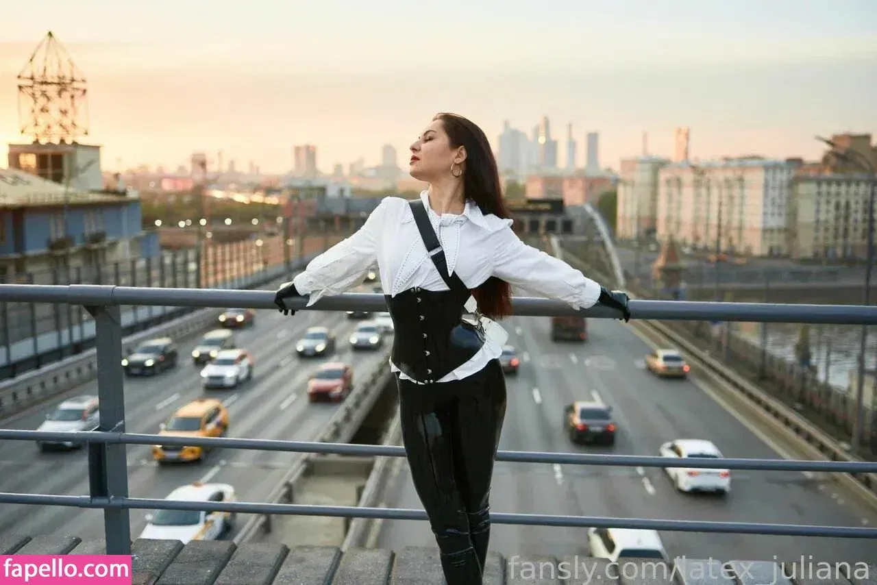 Latex Juliana Onlyfans Photo Gallery 