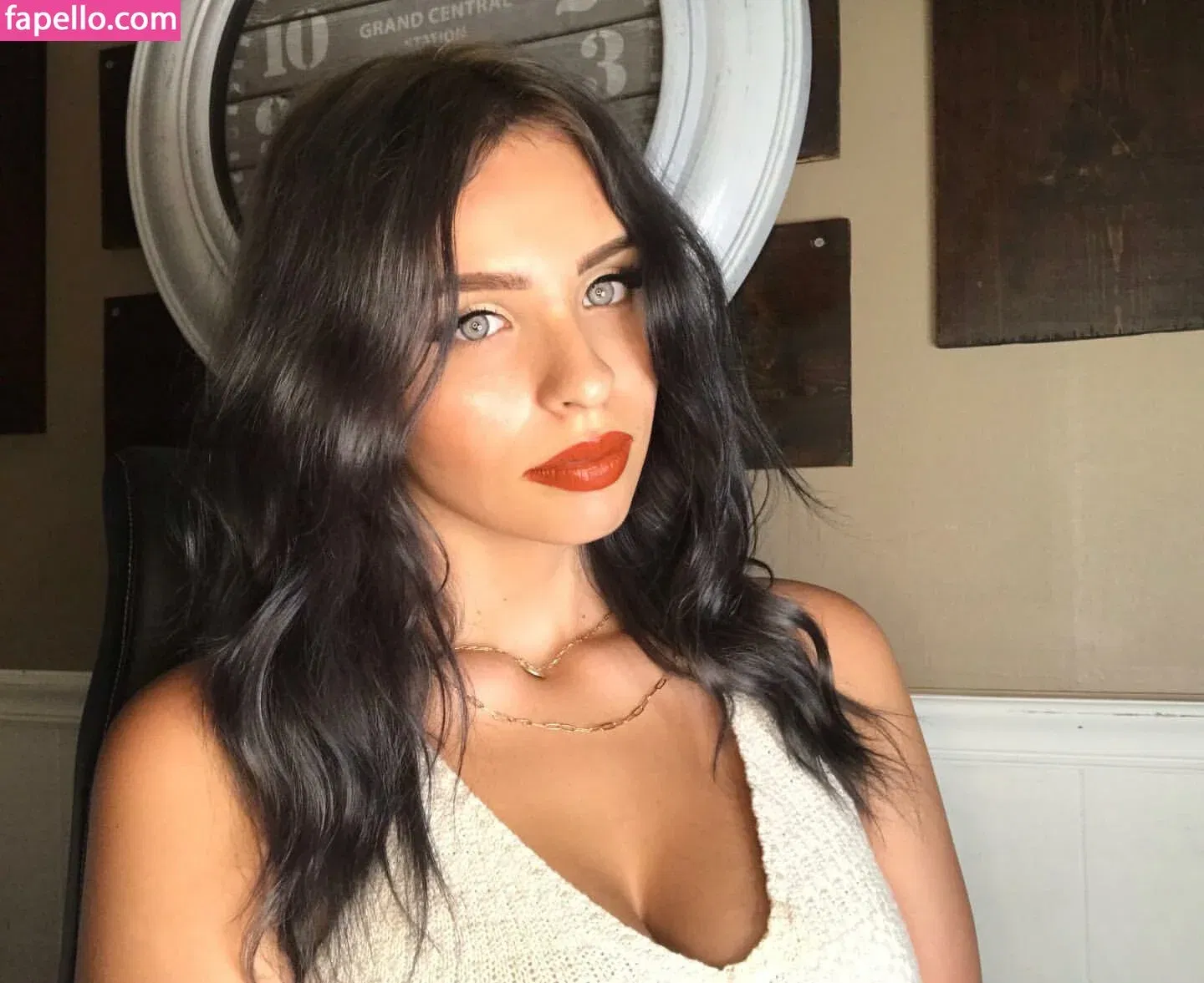 Avylynnet Onlyfans Photo Gallery 