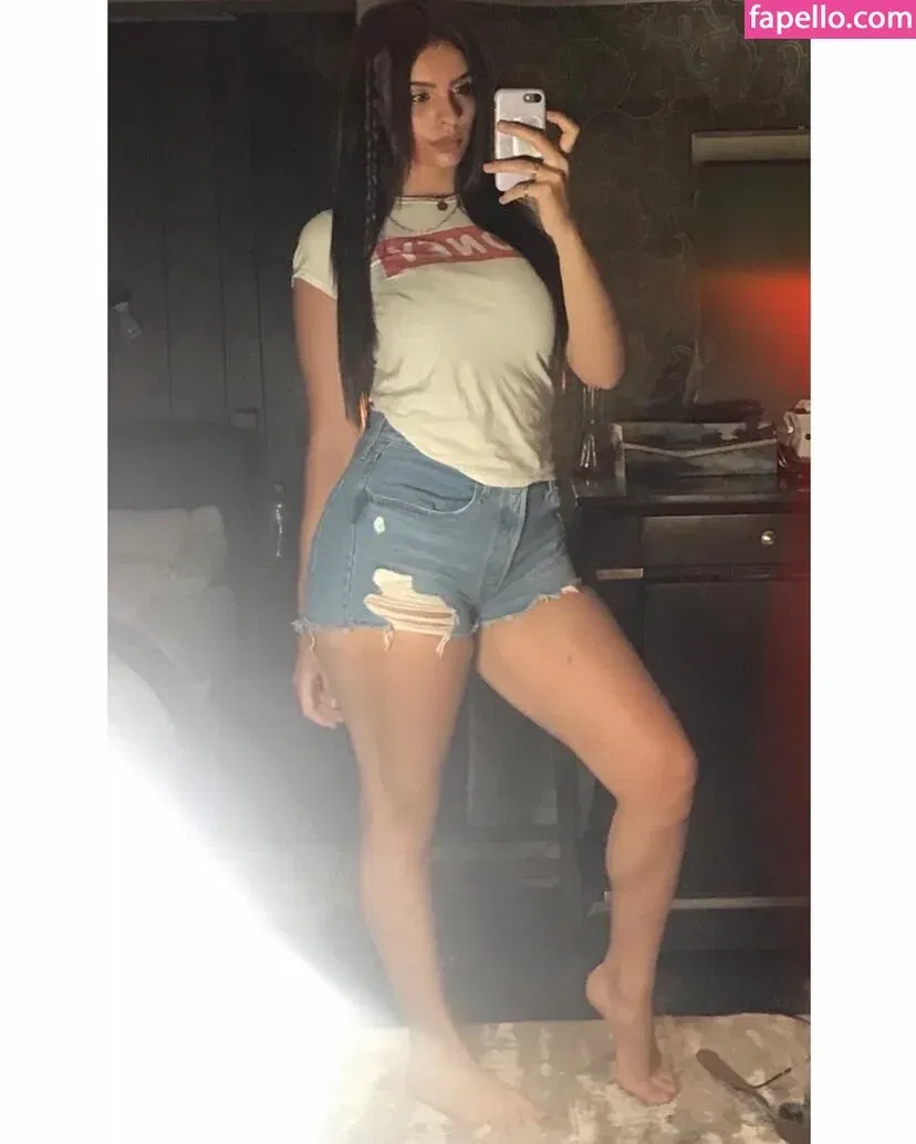 Avylynnet Onlyfans Photo Gallery 