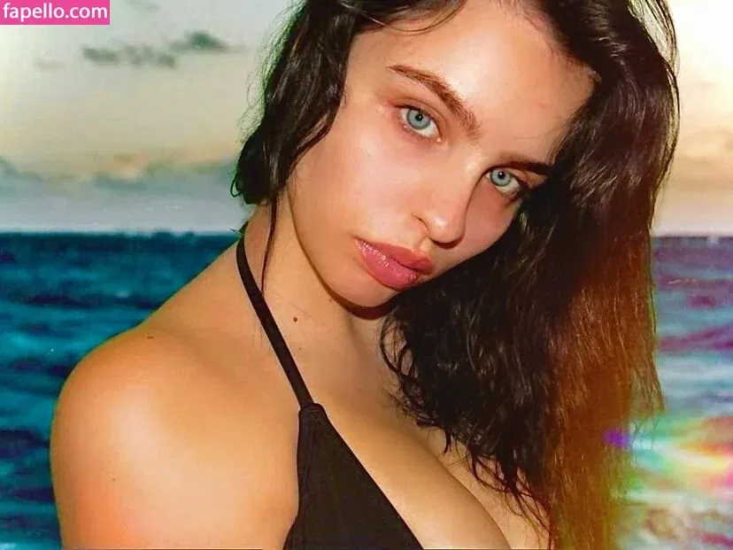 Avylynnet Onlyfans Photo Gallery 