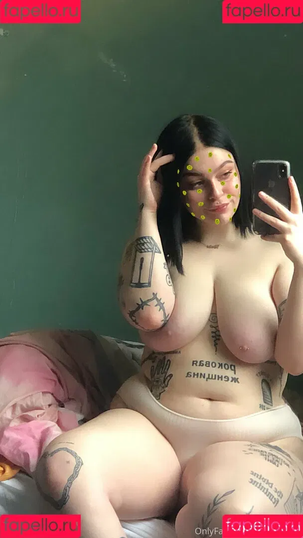 arianalgrande Onlyfans Photo Gallery 