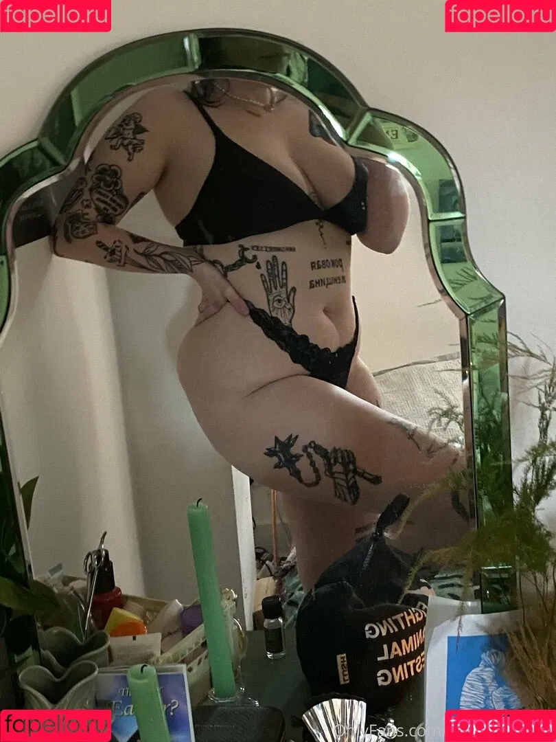 arianalgrande Onlyfans Photo Gallery 