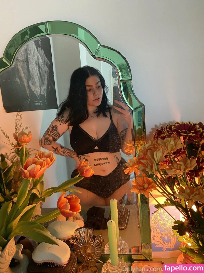 arianalgrande Onlyfans Photo Gallery 