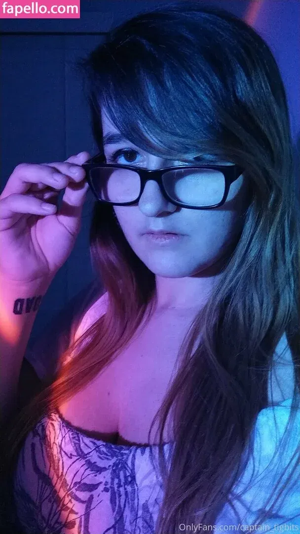 Captain TigBits Onlyfans Photo Gallery 