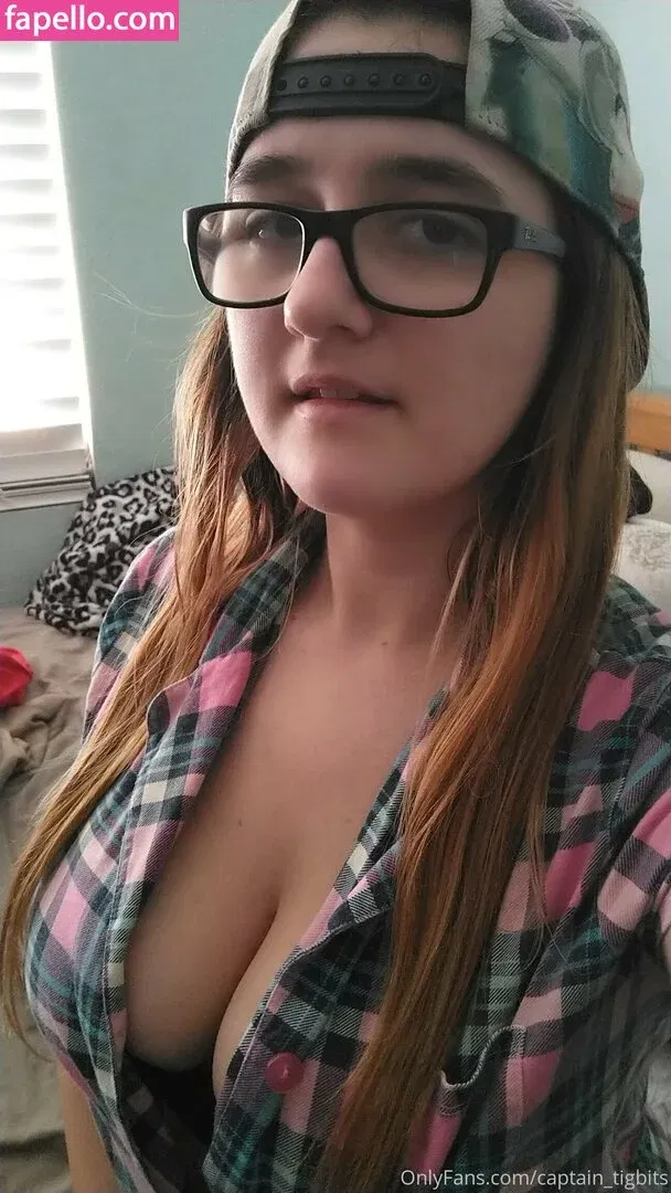 Captain TigBits Onlyfans Photo Gallery 