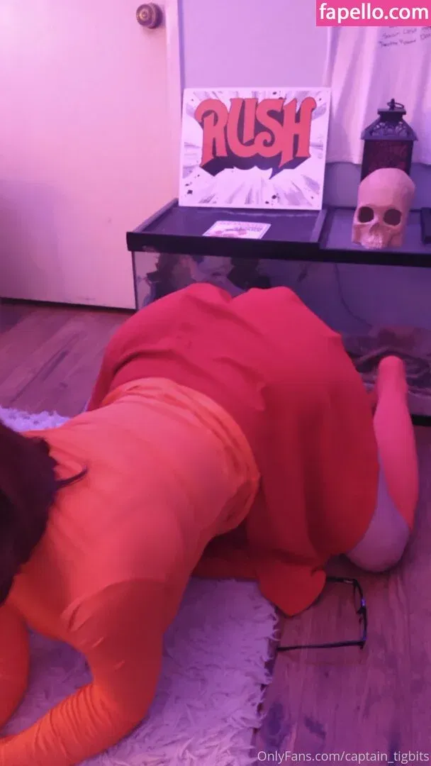 Captain TigBits Onlyfans Photo Gallery 