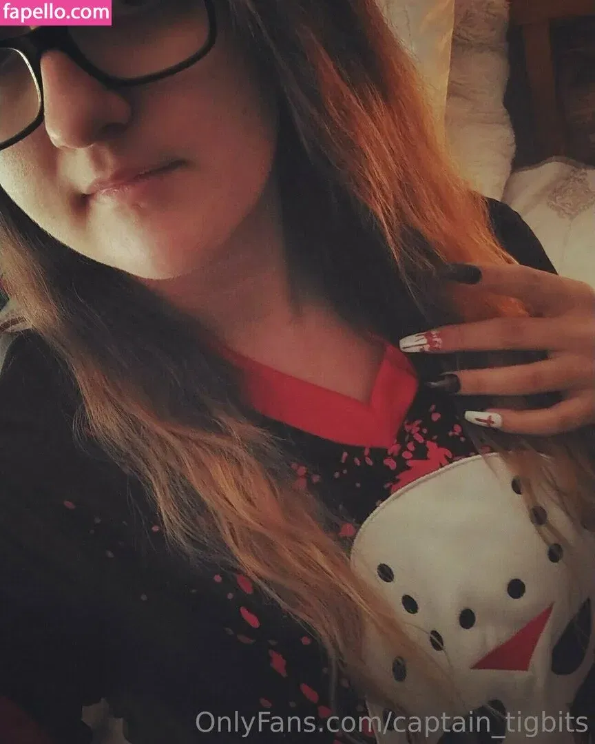 Captain TigBits Onlyfans Photo Gallery 