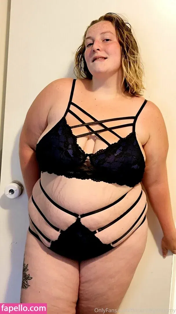 thickmilkymommy Onlyfans Photo Gallery 