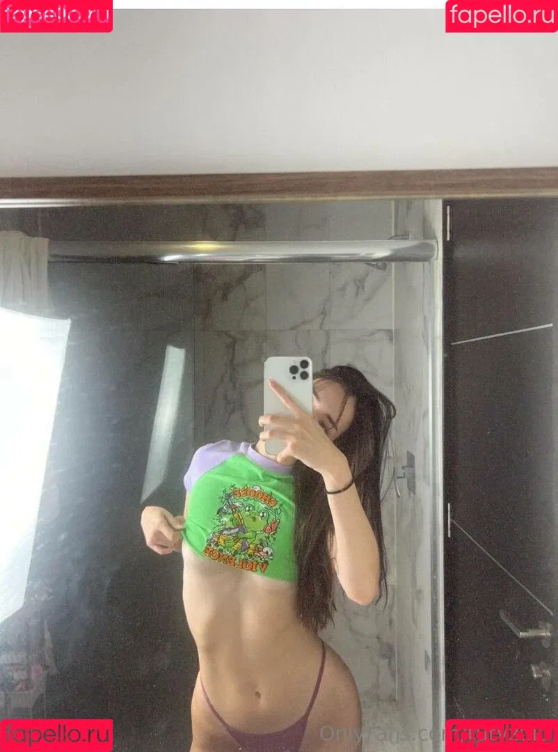 Tutyzulu Onlyfans Photo Gallery 