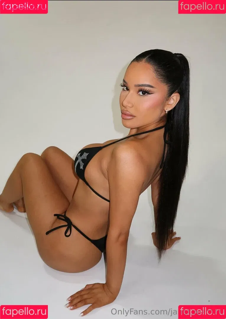 Janet Guzman Onlyfans Photo Gallery 