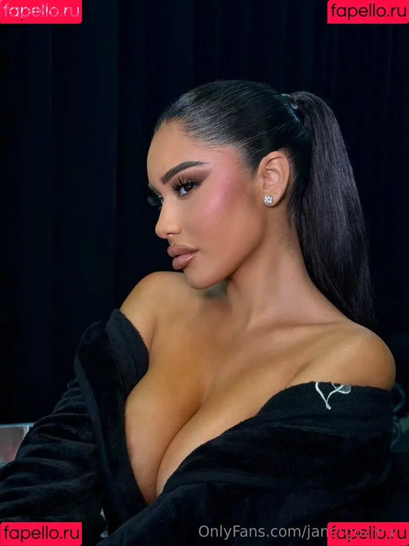 Janet Guzman Onlyfans Photo Gallery 