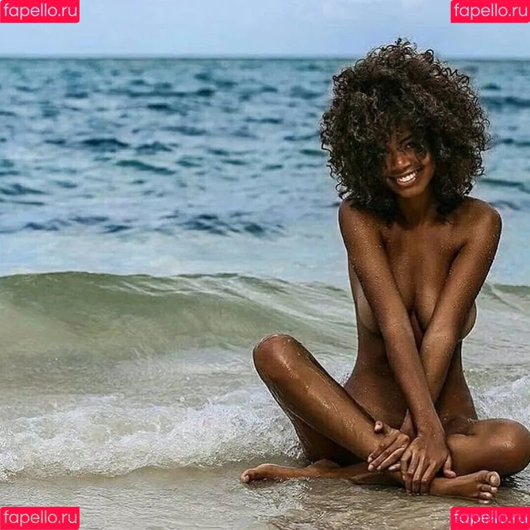 Nereyda Bird Onlyfans Photo Gallery 