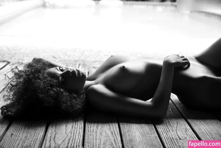 Nereyda Bird Onlyfans Photo Gallery 