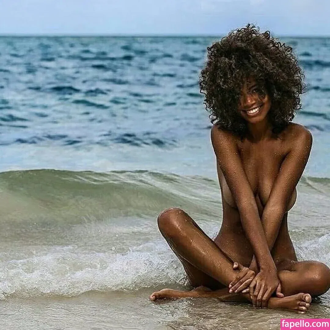 Nereyda Bird Onlyfans Photo Gallery 