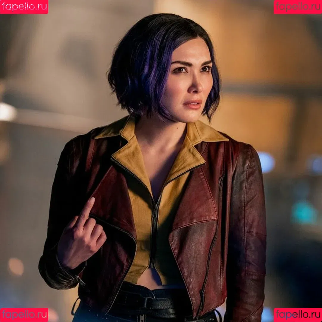 Daniella Pineda Onlyfans Photo Gallery 