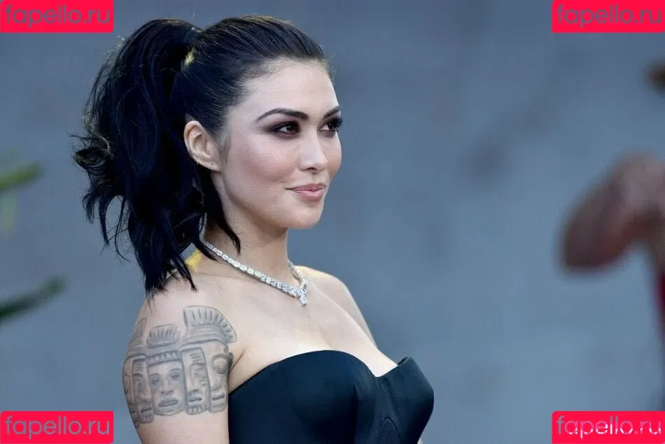 Daniella Pineda Onlyfans Photo Gallery 