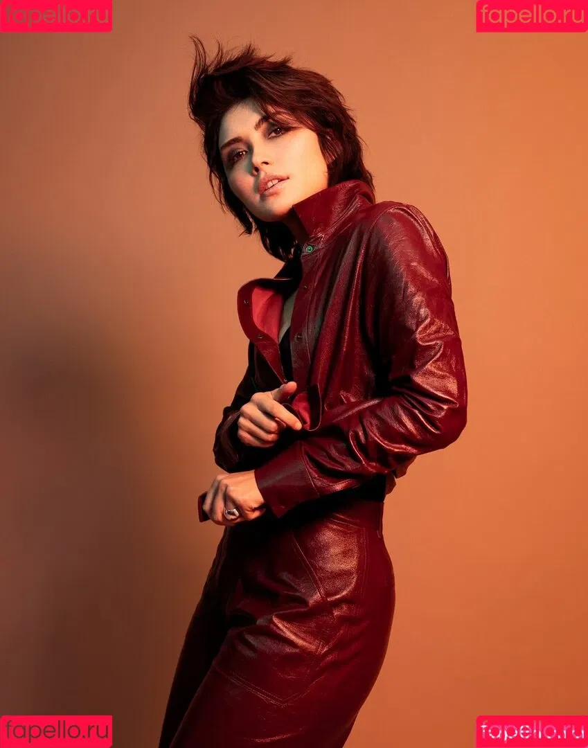 Daniella Pineda Onlyfans Photo Gallery 