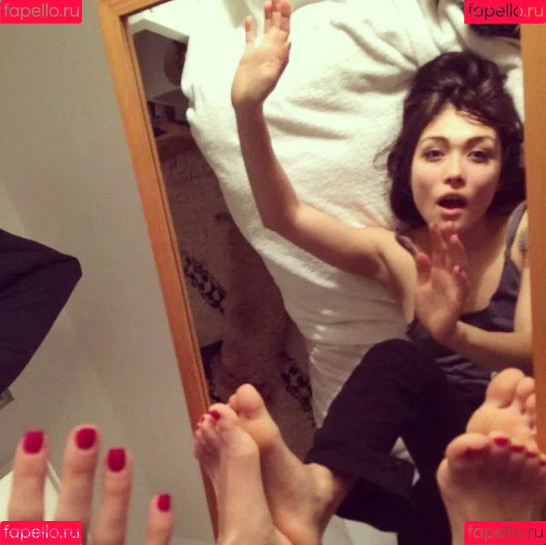 Daniella Pineda Onlyfans Photo Gallery 