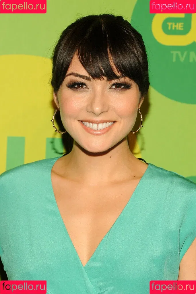 Daniella Pineda Onlyfans Photo Gallery 