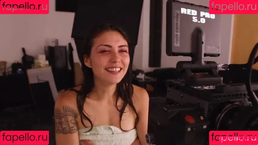 Daniella Pineda Onlyfans Photo Gallery 