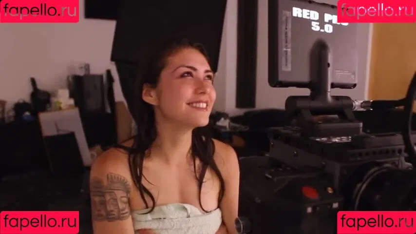 Daniella Pineda Onlyfans Photo Gallery 
