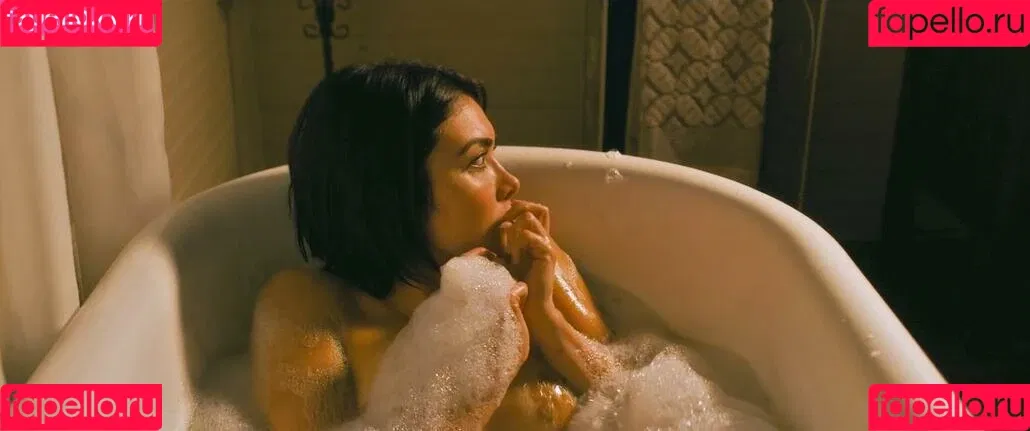 Daniella Pineda Onlyfans Photo Gallery 