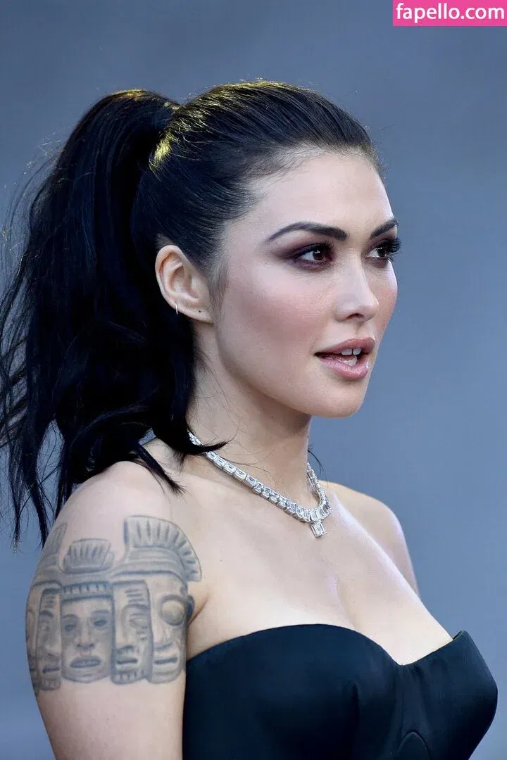 Daniella Pineda Onlyfans Photo Gallery 