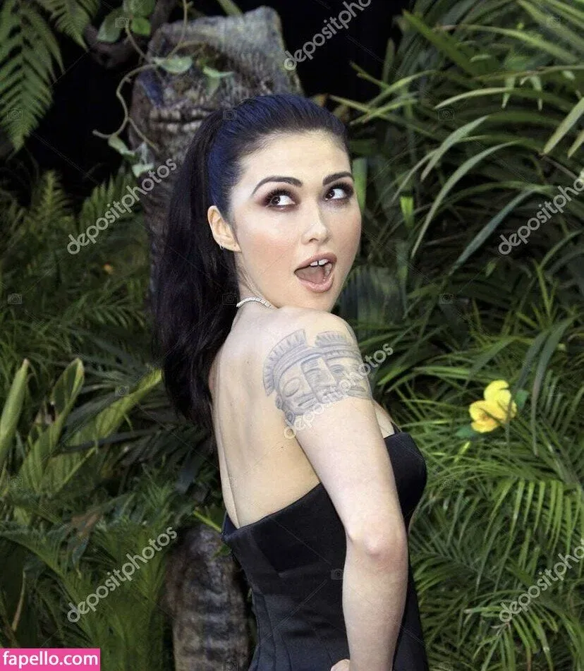 Daniella Pineda Onlyfans Photo Gallery 